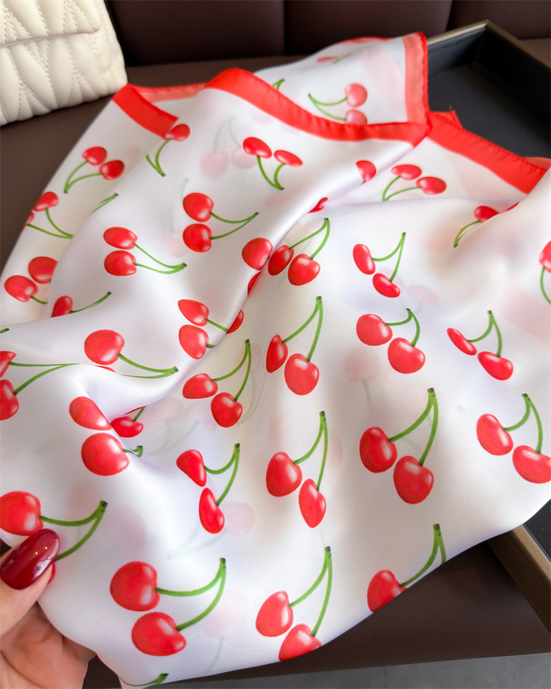 Luksusowa Kwadratowa Satynowa  – Luxury Bags Cute recenzja i cena